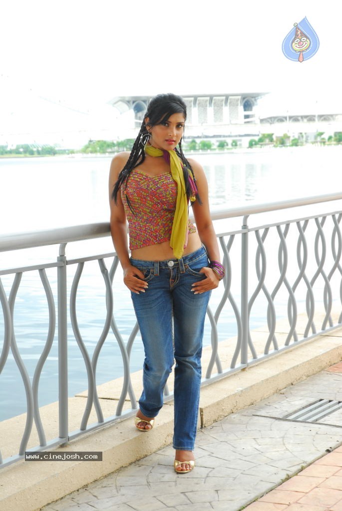 Kicha Movie New Stills - 63 / 63 photos
