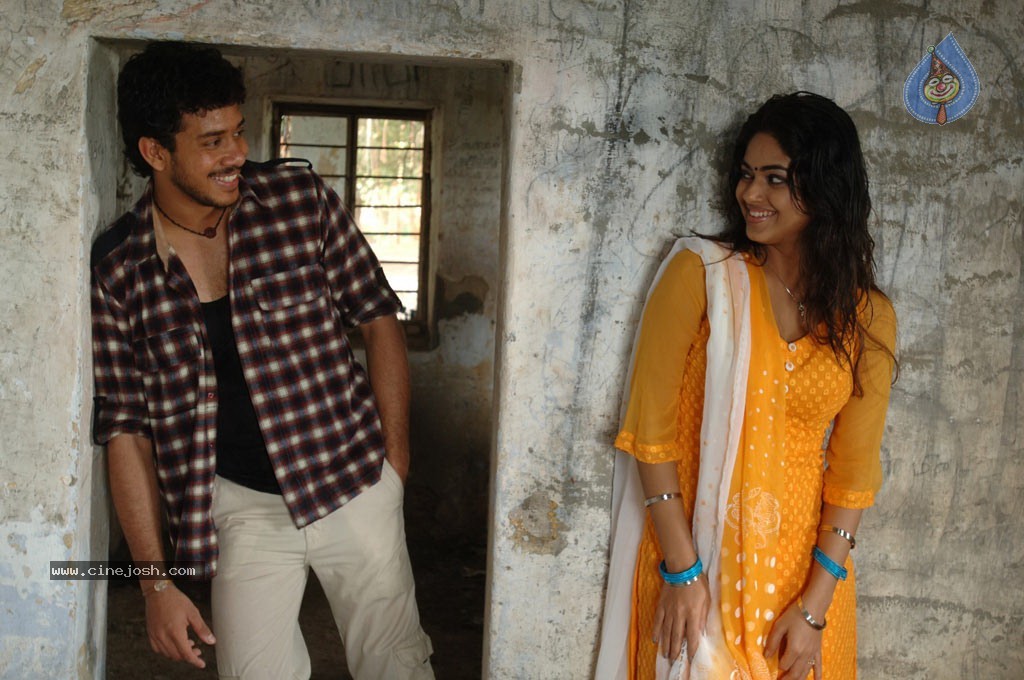 Killadi Tamil Movie New Stills - 18 / 42 photos