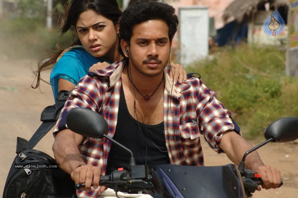 Killadi Tamil Movie New Stills - 20 / 42 photos