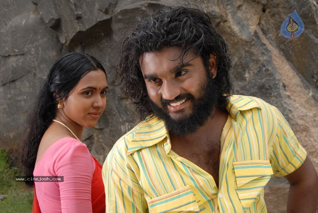 Kizhakku Paartha Veedu Tamil Movie Stills - 7 / 40 photos