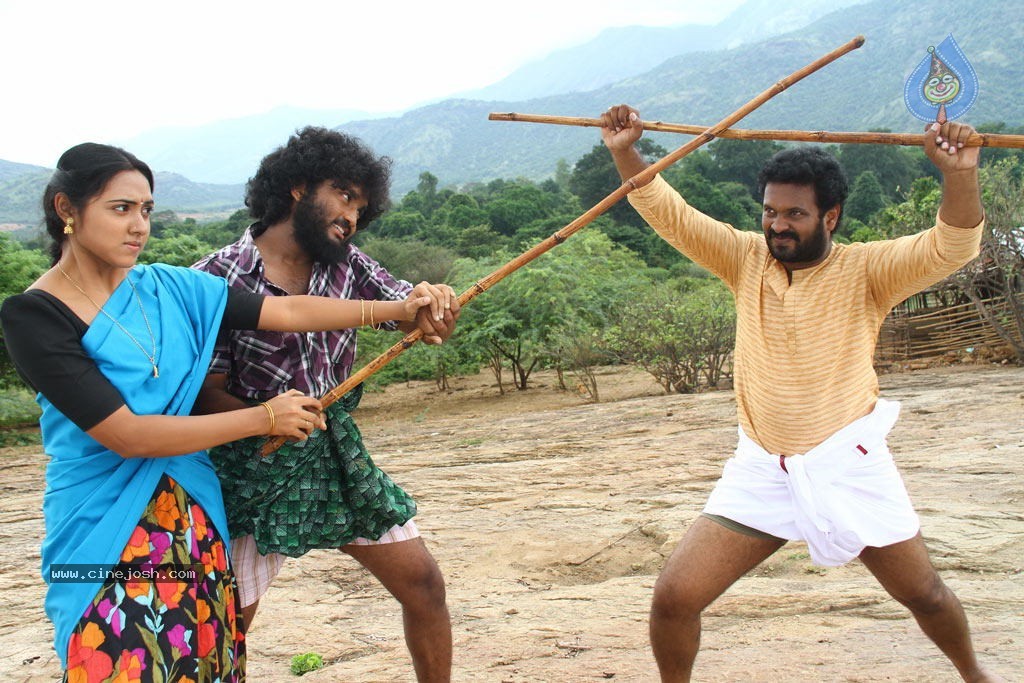 Kizhakku Paartha Veedu Tamil Movie Stills - 11 / 40 photos
