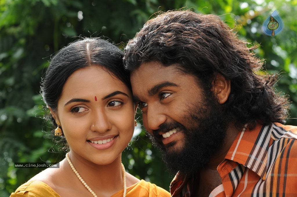 Kizhakku Paartha Veedu Tamil Movie Stills - 15 / 40 photos