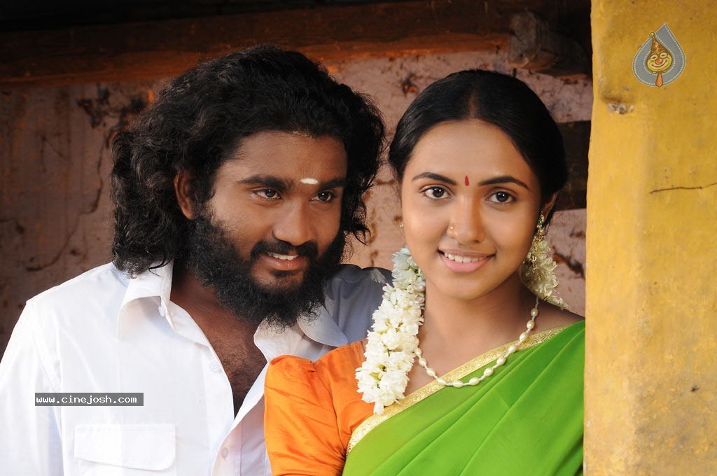 Kizhakku Paartha Veedu Tamil Movie Stills - 17 / 40 photos
