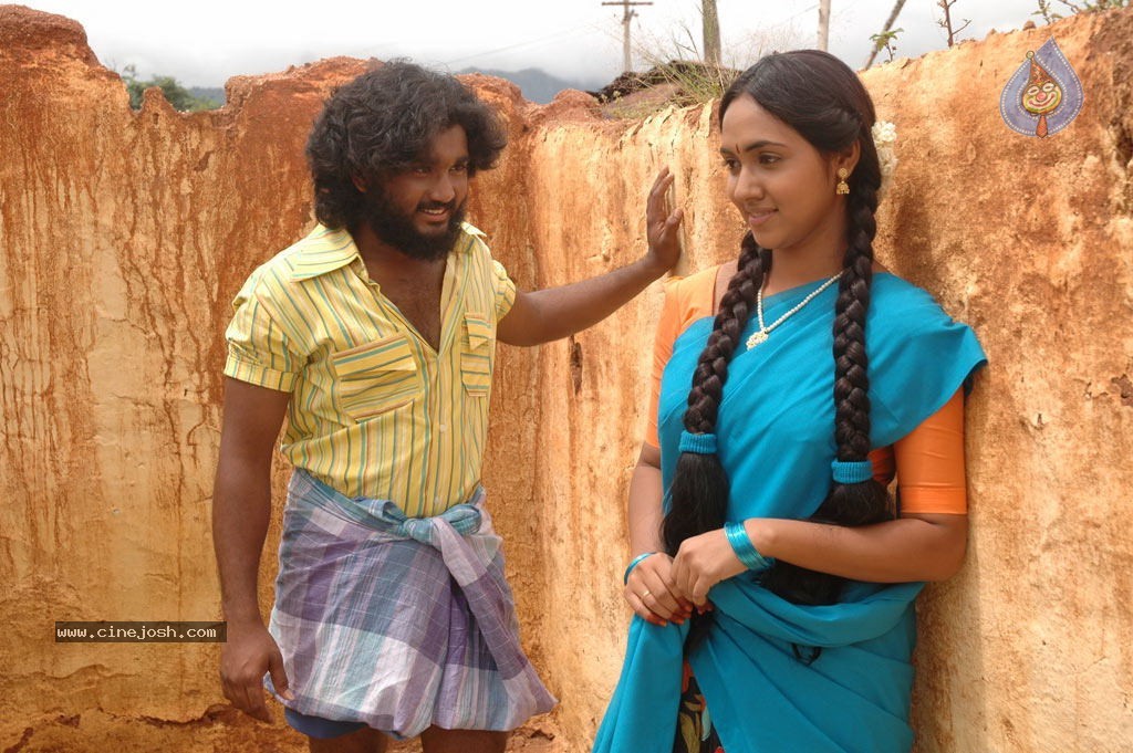 Kizhakku Paartha Veedu Tamil Movie Stills - 21 / 40 photos