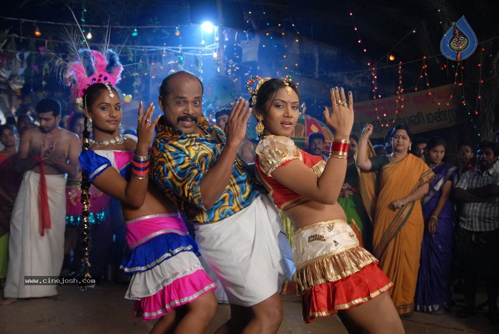 Kizhakku Paartha Veedu Tamil Movie Stills - 23 / 40 photos