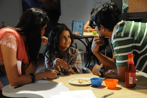 Kaffi Bar Movie Stills - 100 / 147 photos