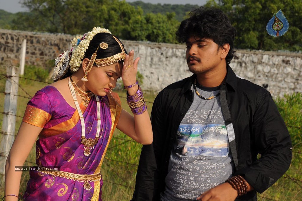Kolagalam Tamil Movie New Pics - 33 / 55 photos
