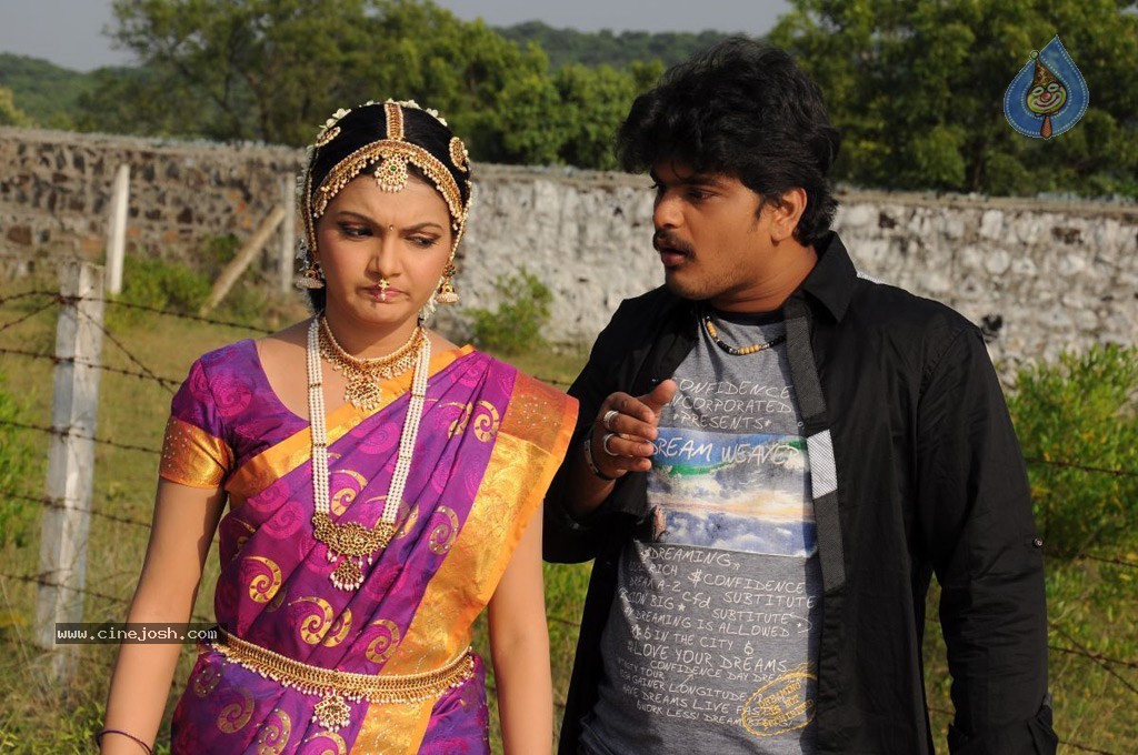 Kolagalam Tamil Movie New Pics - 38 / 55 photos