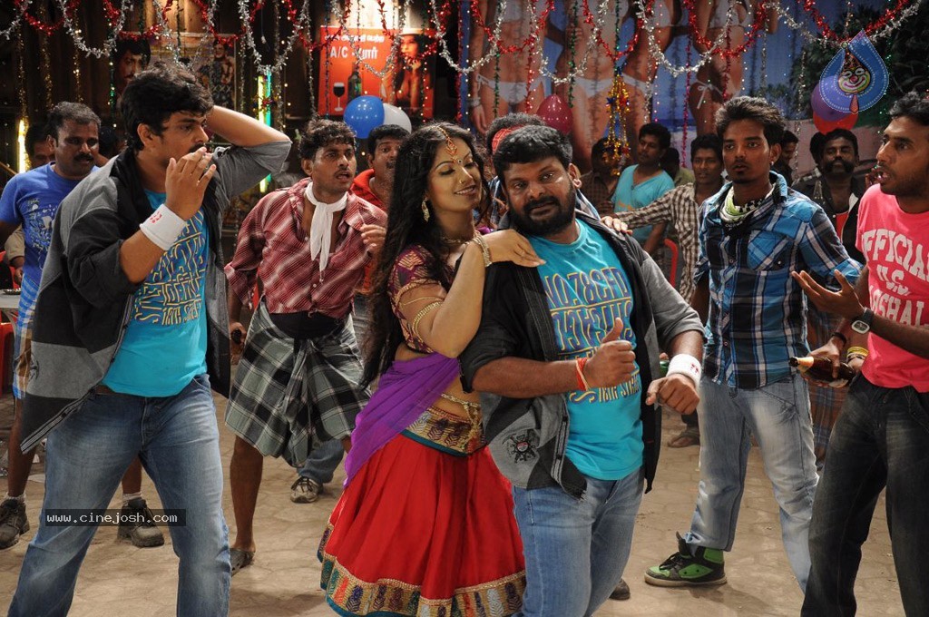 Kolagalam Tamil Movie New Pics - 48 / 55 photos