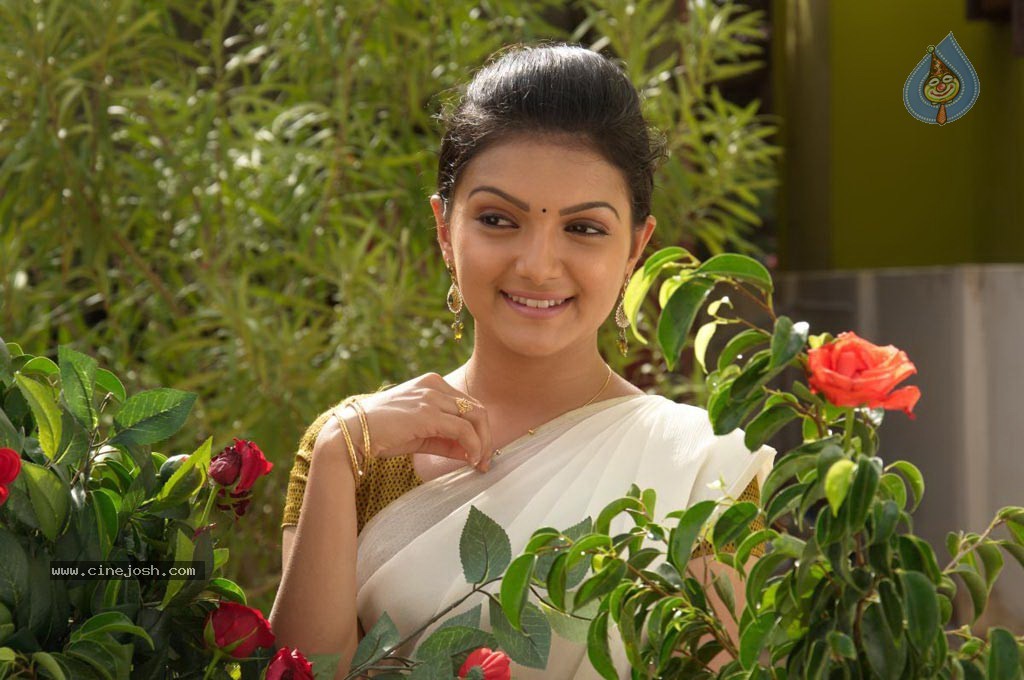 Kolagalam Tamil Movie New Stills - 6 / 37 photos