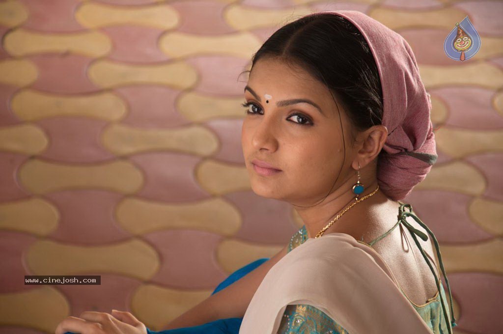 Kolagalam Tamil Movie New Stills - 21 / 37 photos