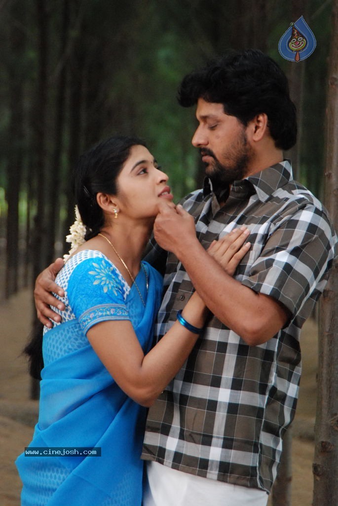 Kollaikaran Tamil Movie Stills - 6 / 29 photos