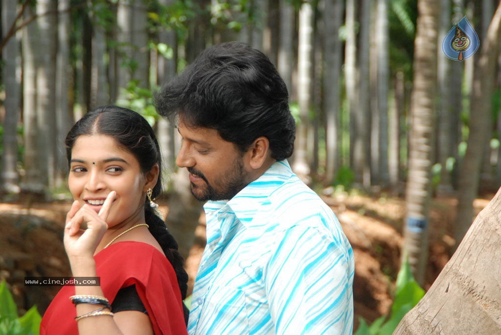 Kollaikaran Tamil Movie Stills - 10 / 29 photos