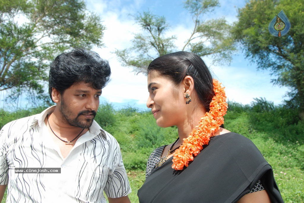 Kollaikaran Tamil Movie Stills - 14 / 29 photos