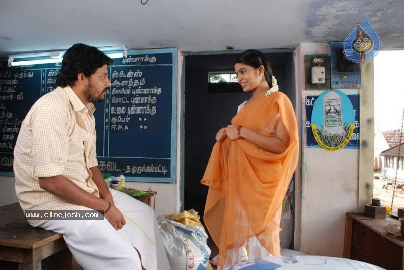 Kollaikaran Tamil Movie Stills - 5 / 25 photos