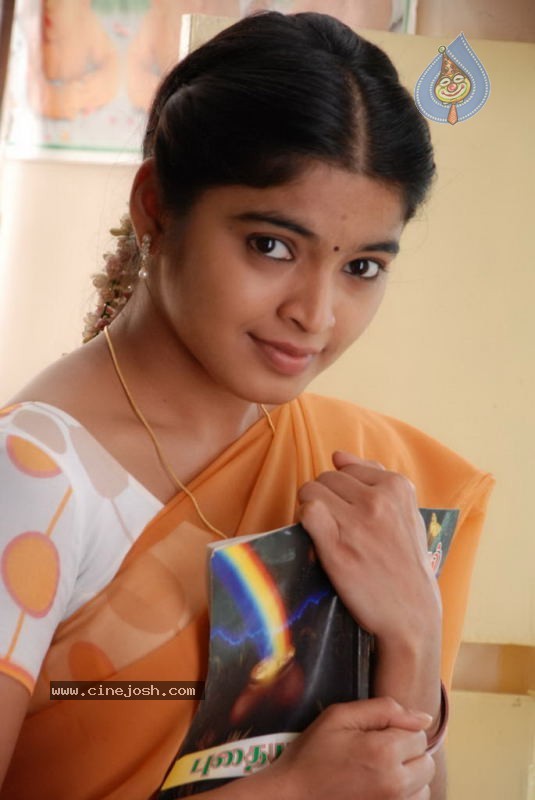 Kollaikaran Tamil Movie Stills - 6 / 25 photos