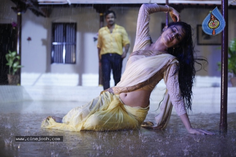 Kombu Tamil Movie Stills - 2 / 6 photos