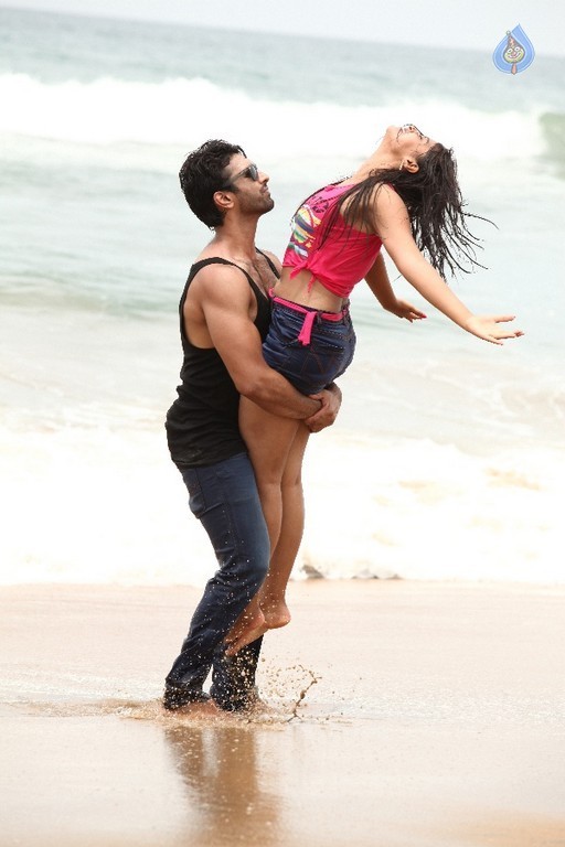 Konala Irundalum Ennodadhu Tamil Film Photos - 16 / 16 photos