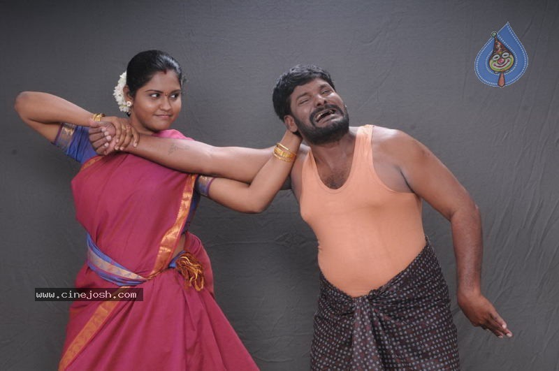 Kondan Koduthan Tamil Movie Stills - 1 / 33 photos