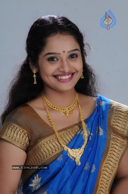 Kondan Koduthan Tamil Movie Stills - 10 / 33 photos
