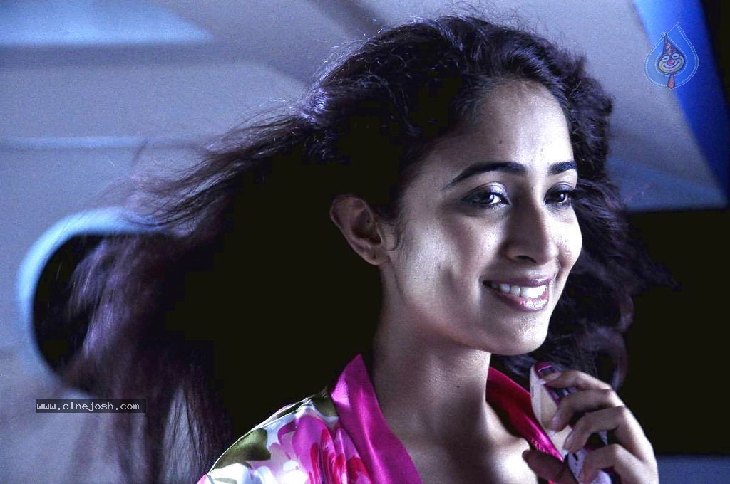 Konjam Koffee Konjam Kaadhal Movie Stills - 18 / 41 photos