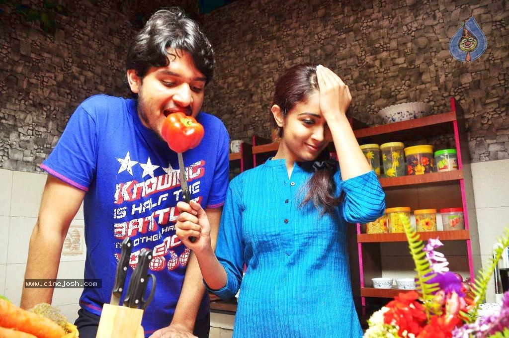 Konjam Koffee Konjam Kaadhal Movie Stills - 25 / 41 photos