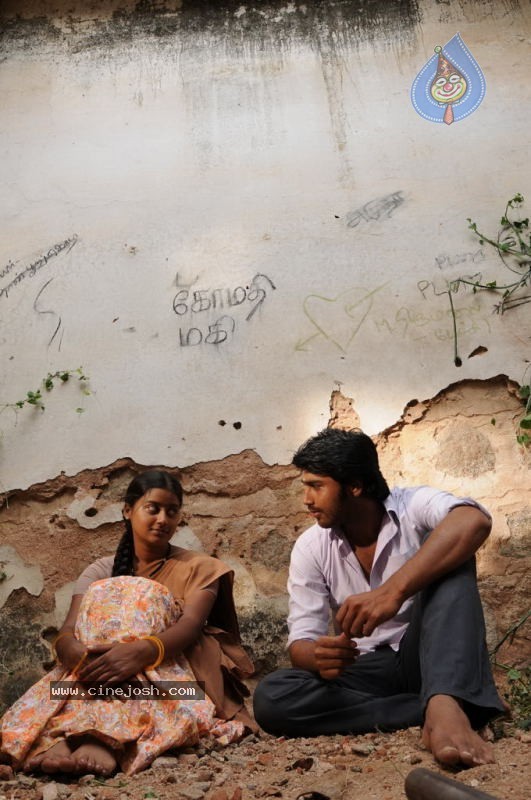 Konjam Veyil Konjam Mazhai Tamil Movie Stills - 27 / 72 photos