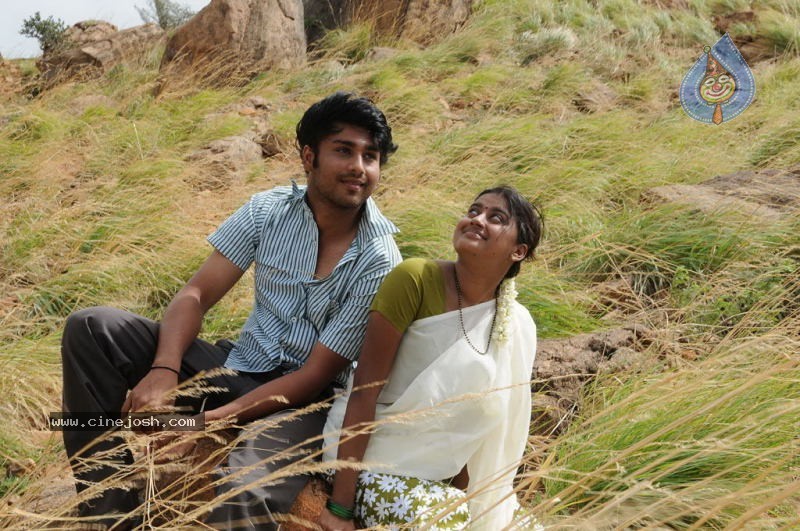 Konjam Veyil Konjam Mazhai Tamil Movie Stills - 31 / 72 photos