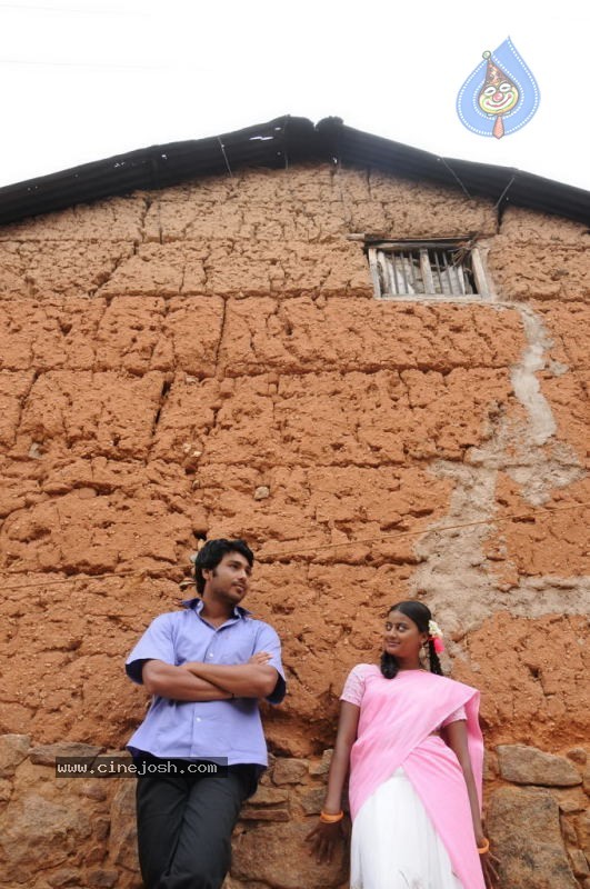Konjam Veyil Konjam Mazhai Tamil Movie Stills - 33 / 72 photos