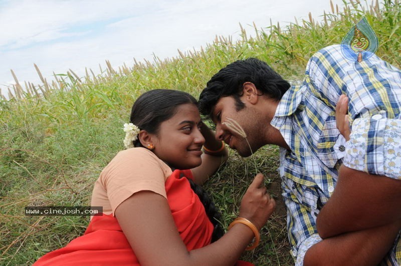 Konjam Veyil Konjam Mazhai Tamil Movie Stills - 34 / 72 photos
