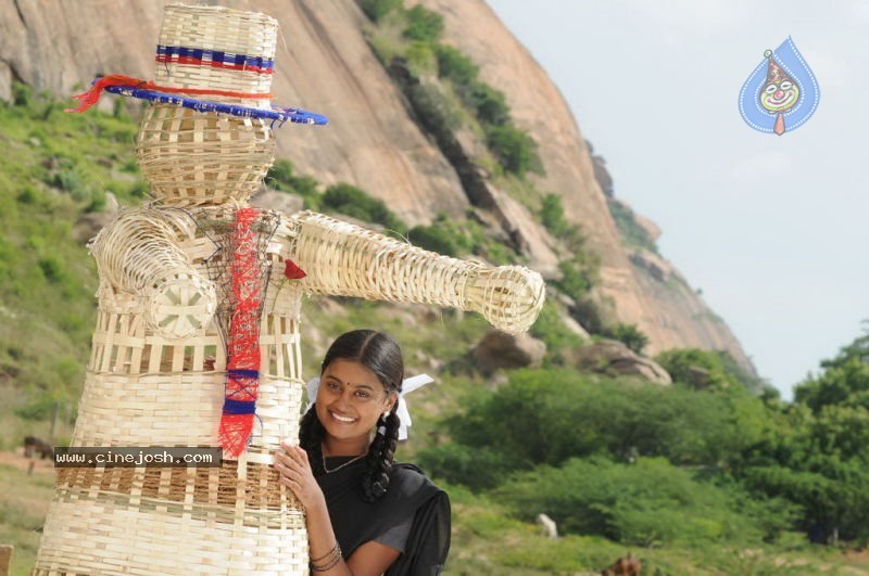 Konjam Veyil Konjam Mazhai Tamil Movie Stills - 37 / 72 photos
