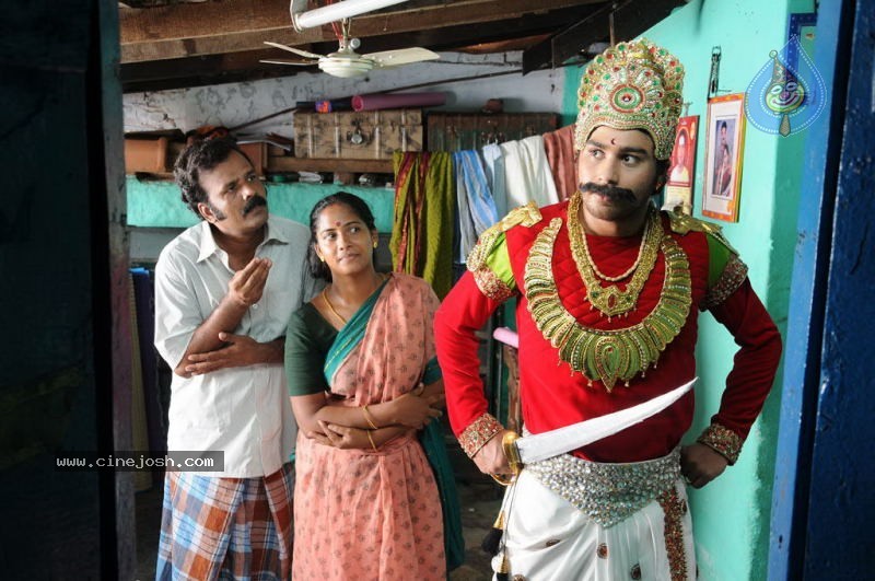 Konjam Veyil Konjam Mazhai Tamil Movie Stills - 45 / 72 photos