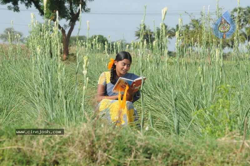 Konjam Veyil Konjam Mazhai Tamil Movie Stills - 53 / 72 photos