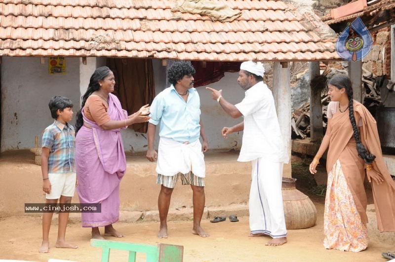 Konjam Veyil Konjam Mazhai Tamil Movie Stills - 66 / 72 photos