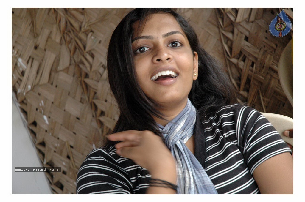 Korathandavam Tamil Movie Stills - 24 / 69 photos