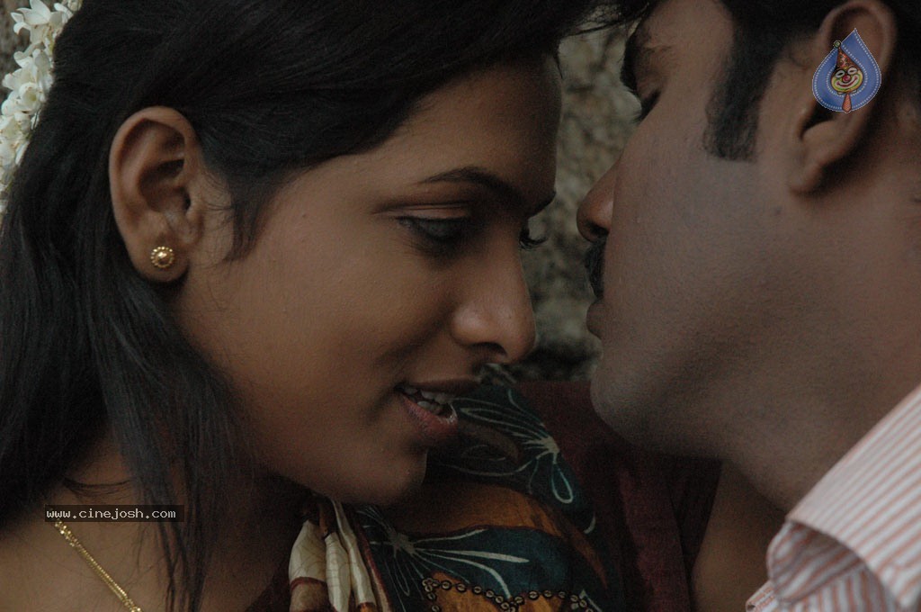 Korathandavam Tamil Movie Stills - 42 / 69 photos
