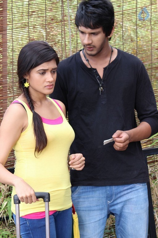 Kotha Kothaga Unnadi Movie Photos - 26 / 27 photos
