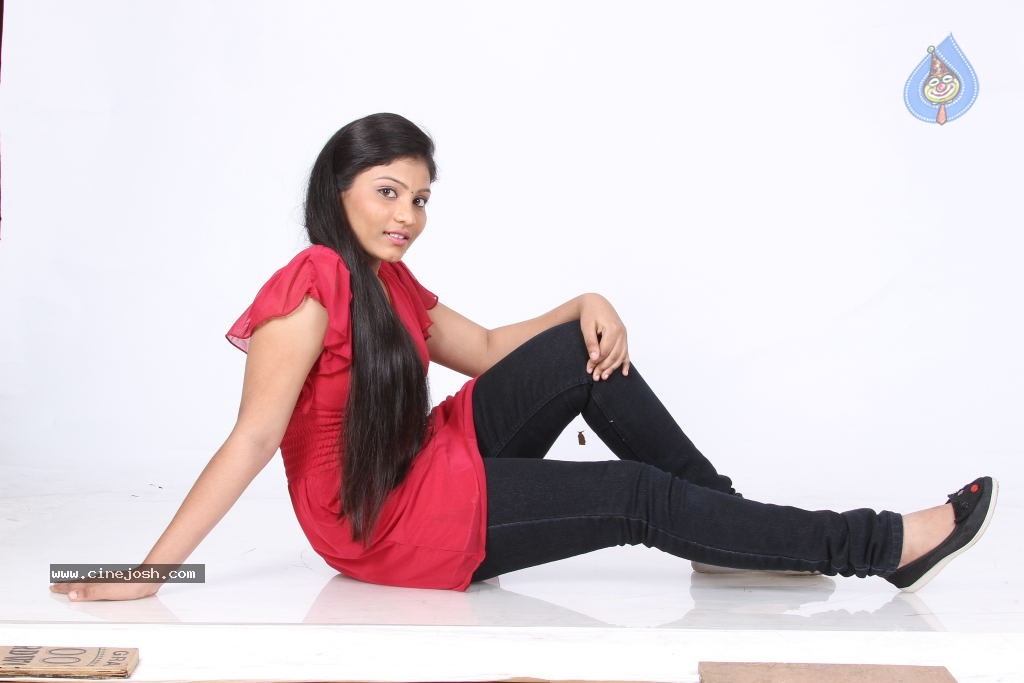 Kothaga Rekkalochena Stills n Walls - 37 / 49 photos