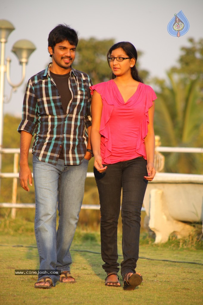 Kothoka Vintha Movie Stills - 32 / 51 photos