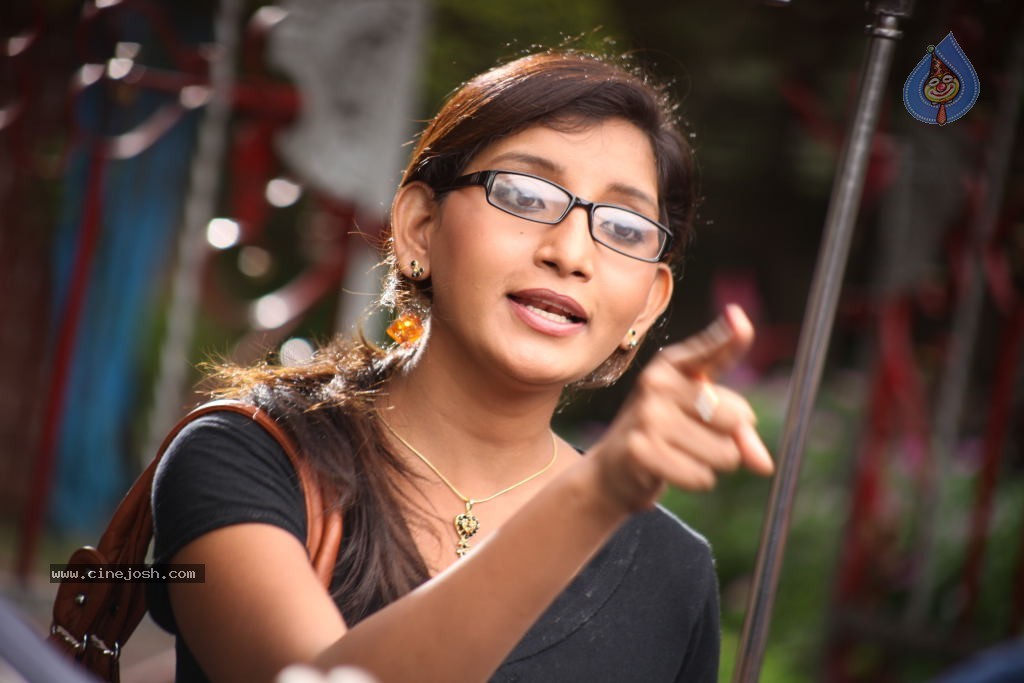 Kothoka Vintha Movie Stills and Walls - 24 / 79 photos