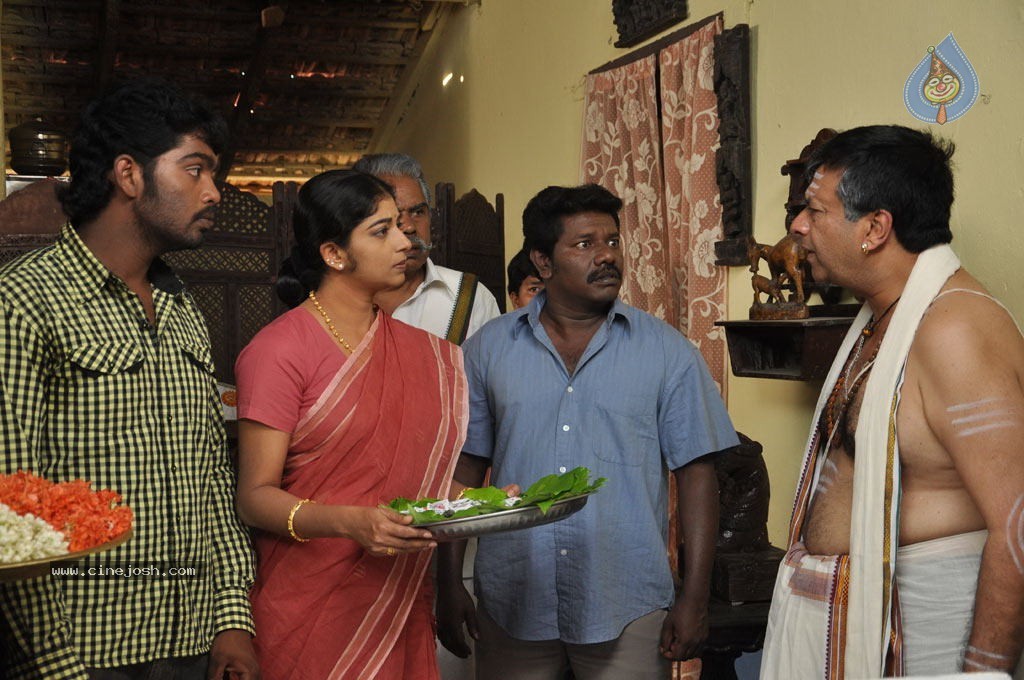 Kottai Tamil Movie Stills - 10 / 58 photos