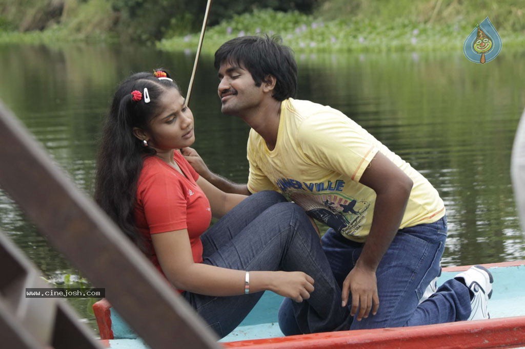 Kovalanin Kadhali Tamil Movie Hot Stills - 8 / 36 photos
