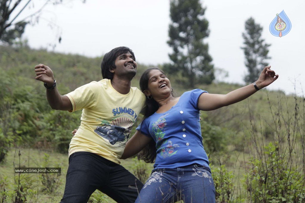 Kovalanin Kadhali Tamil Movie Hot Stills - 31 / 36 photos