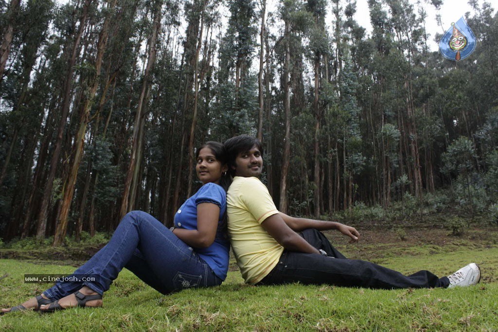 Kovalanin Kadhali Tamil Movie Hot Stills - 34 / 36 photos