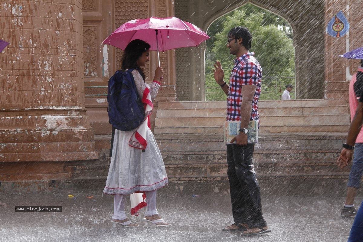 Krishnamma Kalipindi Iddarini Movie Stills - 21 / 30 photos