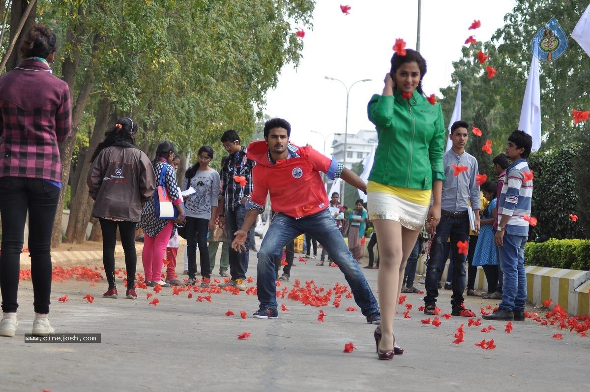 Krishnamma Kalipindi Iddarini Movie Stills - 23 / 30 photos