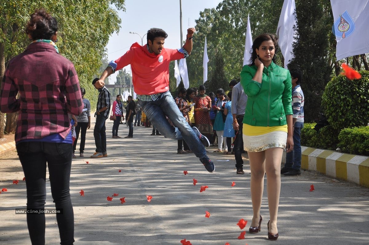 Krishnamma Kalipindi Iddarini Movie Stills - 29 / 30 photos