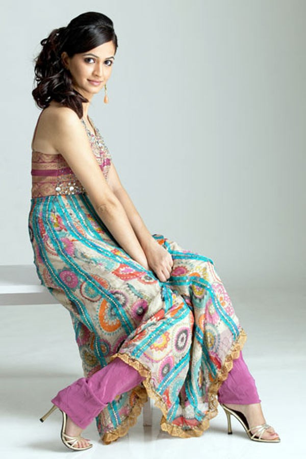 Kriti Kharbanda - 3 / 16 photos