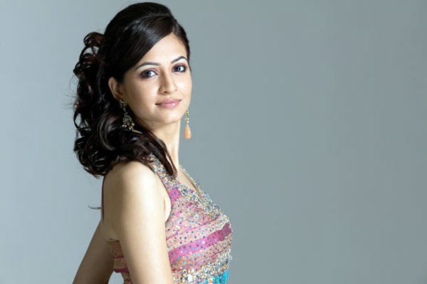 Kriti Kharbanda - 14 / 16 photos