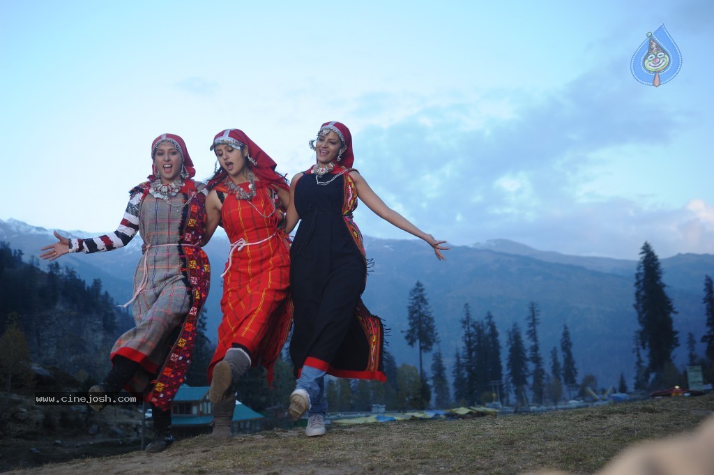 Kulumanali Movie Spicy Stills  - 35 / 123 photos